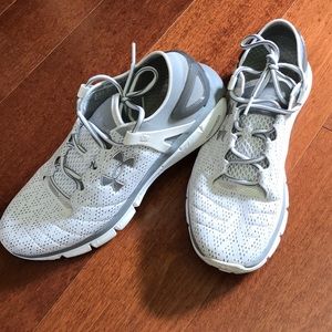 Under Armour Fortis like new